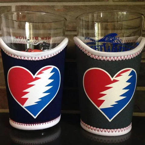 Grateful Heart Pint Glass Koozie